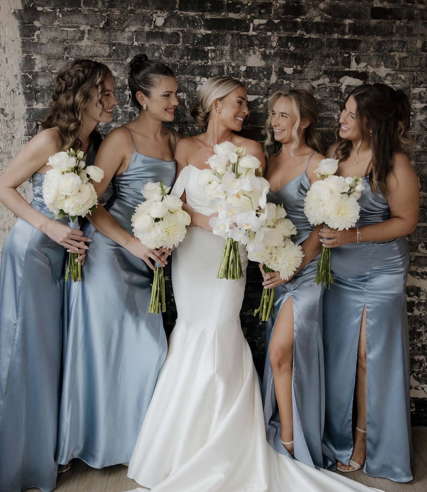Bride with bridesmaids at Oxford Exchange by The Pretty Agency
